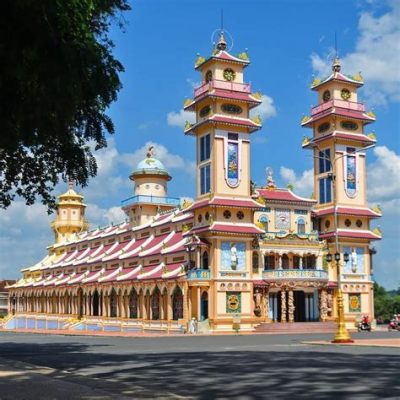  Cao Dai Tempel! Ein spiritueller Oase voller farbenfroher Symbole und faszinierender Geschichte