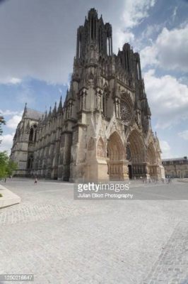 Die Kathedrale von Reims: Ein Meisterwerk der Gotik, das dich mit seiner Geschichte verzaubern wird!