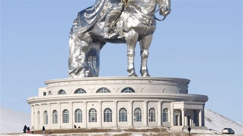 Das Mausoleum von Genghis Khan - Eine Reise durch die Geschichte der Mongolen!