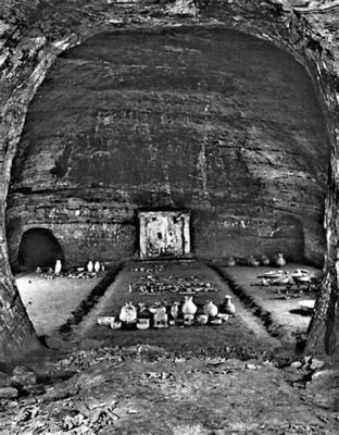 Das Mausoleum von König Liu Sheng - Ein misteriöses Reiseziel voller Altertümlichkeit und Geschichte!