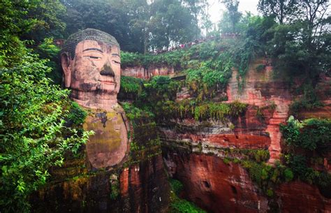  Der Jingangshan! Eine Gigantengestalt im Herzen von Leshan!