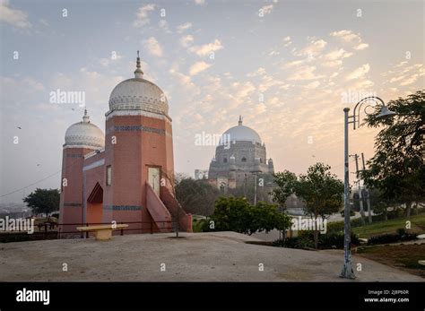  Der Qasim Bagh – Ein historisches Juwel mit faszinierenden Wasserfontainen in Sahiwal!