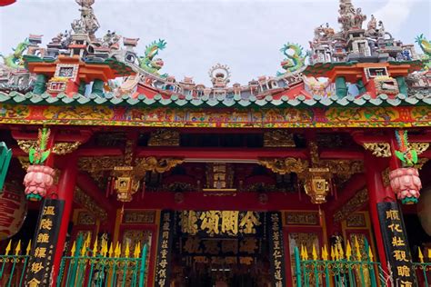  Die Pagode des Xiguan Tempel - Ein spiritueller Oase mitten in der geschäftigen Stadt!