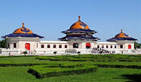 Genghis Khan Mausoleum - Eine architektonische Meisterleistung voller Geschichte und Mysterien!