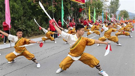  Das Weifang Kongfu-Fest: Traditionelle Kampfkunst und kulinarischer Genuss!